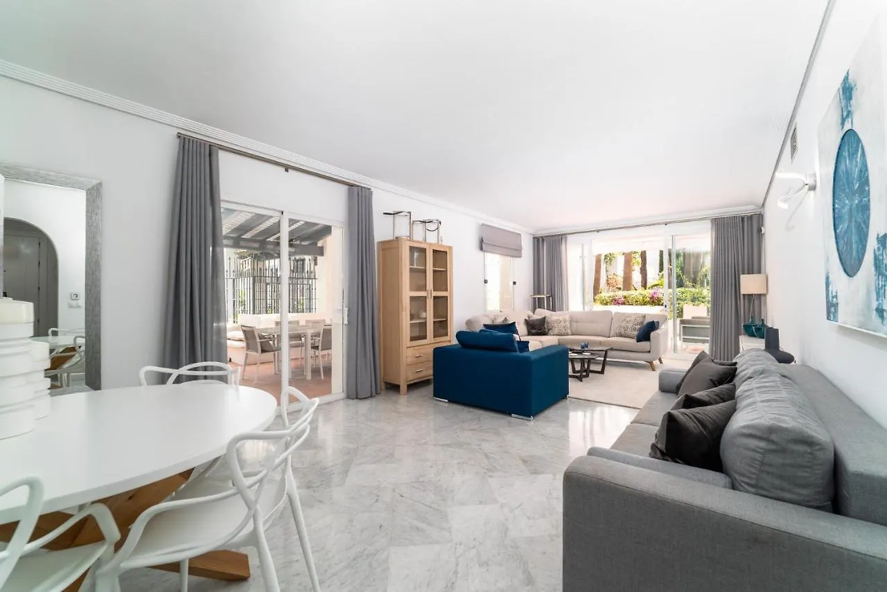 Bright New Apartment In Puente Romano Marbella