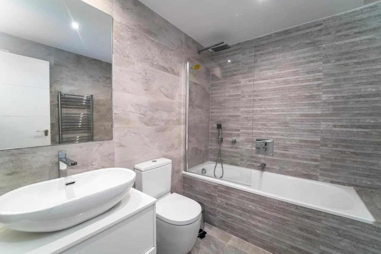 Bright New Apartment In Puente Romano Marbella İspanya